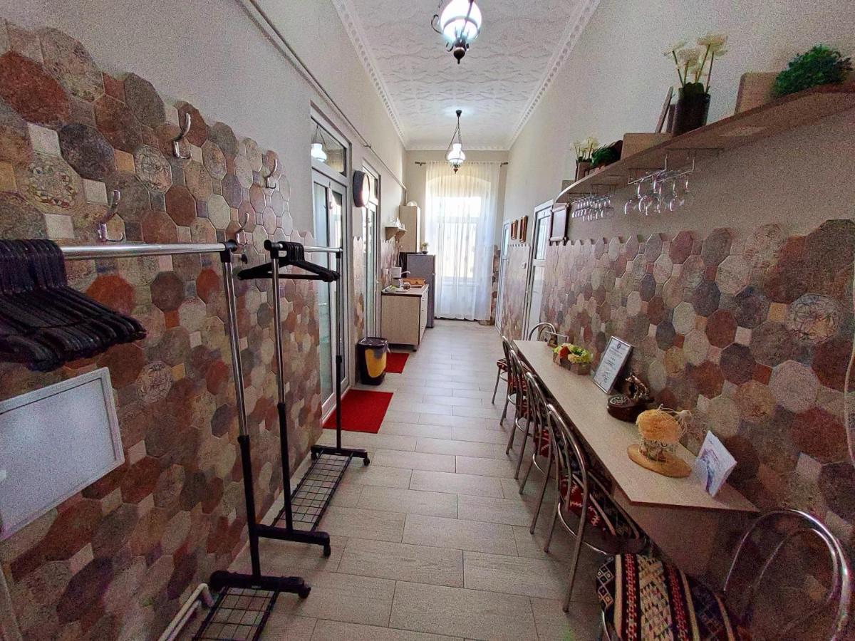 Hotel Sissy Vendeghaz Tîrgu Secuiesc Zewnętrze zdjęcie